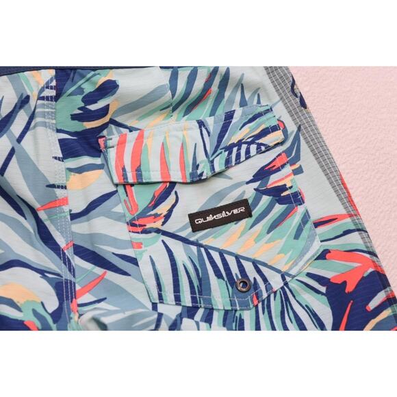 Quiksilver Highline Board Shorts Stretch Striped Floral Surf Water Swim Mens 28 - Picture 8 of 8